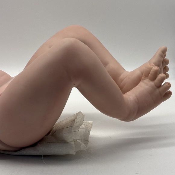 Lifelike Baby Doll Girl, 18" Realistic Full Body, Lifelike - Picture 10 of 15